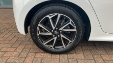 Toyota Yaris 1.5 Hybrid Design 5dr CVT Hybrid Hatchback